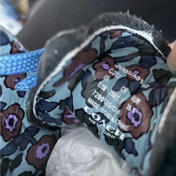 COACH Multi Color High Top Pointed Toe Floral Sneaker All Leather Size 5.5M NEW - Picture 6 of 6